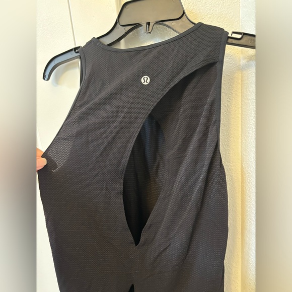 🍋🍋Lululemon Black Racerback Tank Top - Picture 4 of 9